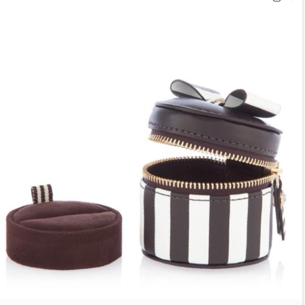 Henri BENDEL NWT leather ring box